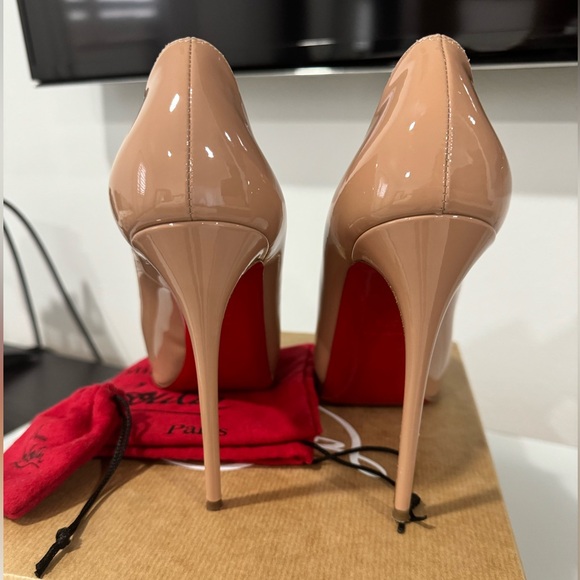 Very Prive 120 Patent Nude size 38.5 - Picture 2 of 10